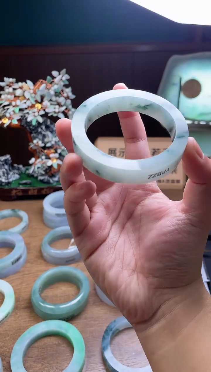 【闪购商品】定制翡翠手镯未镶嵌定制
