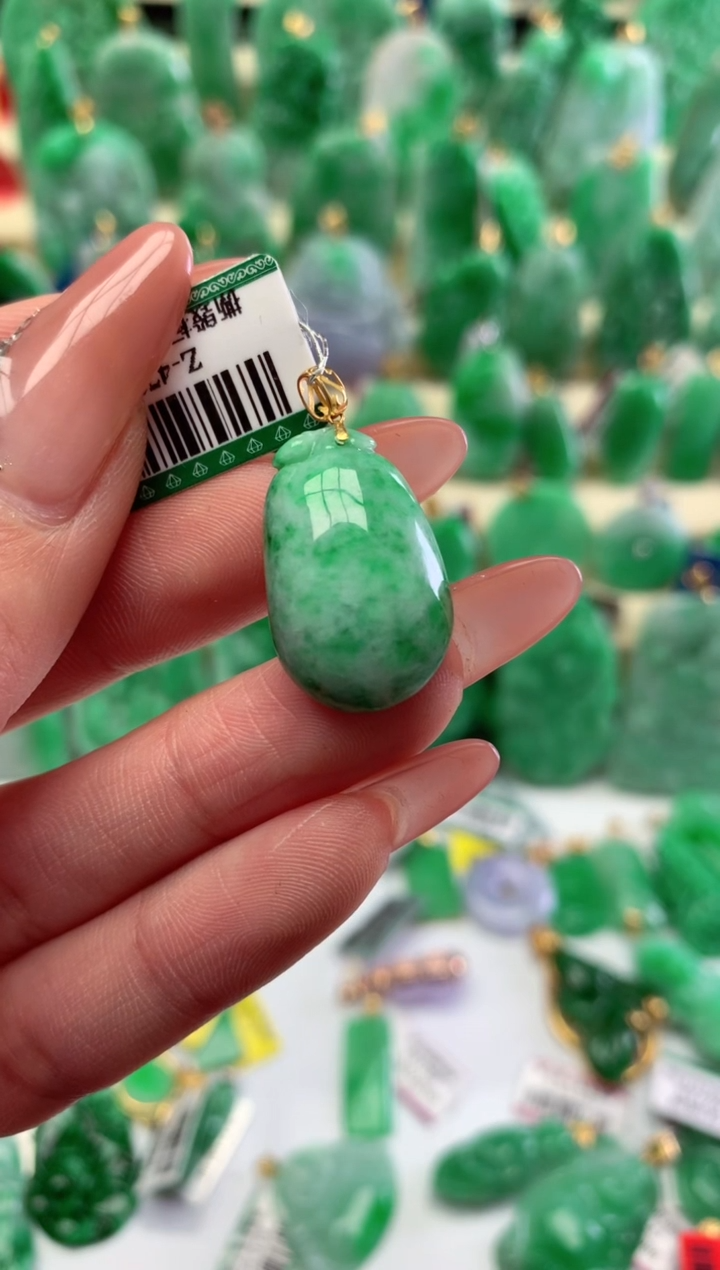 【闪购商品】翡翠颈饰18K金镶嵌挂件