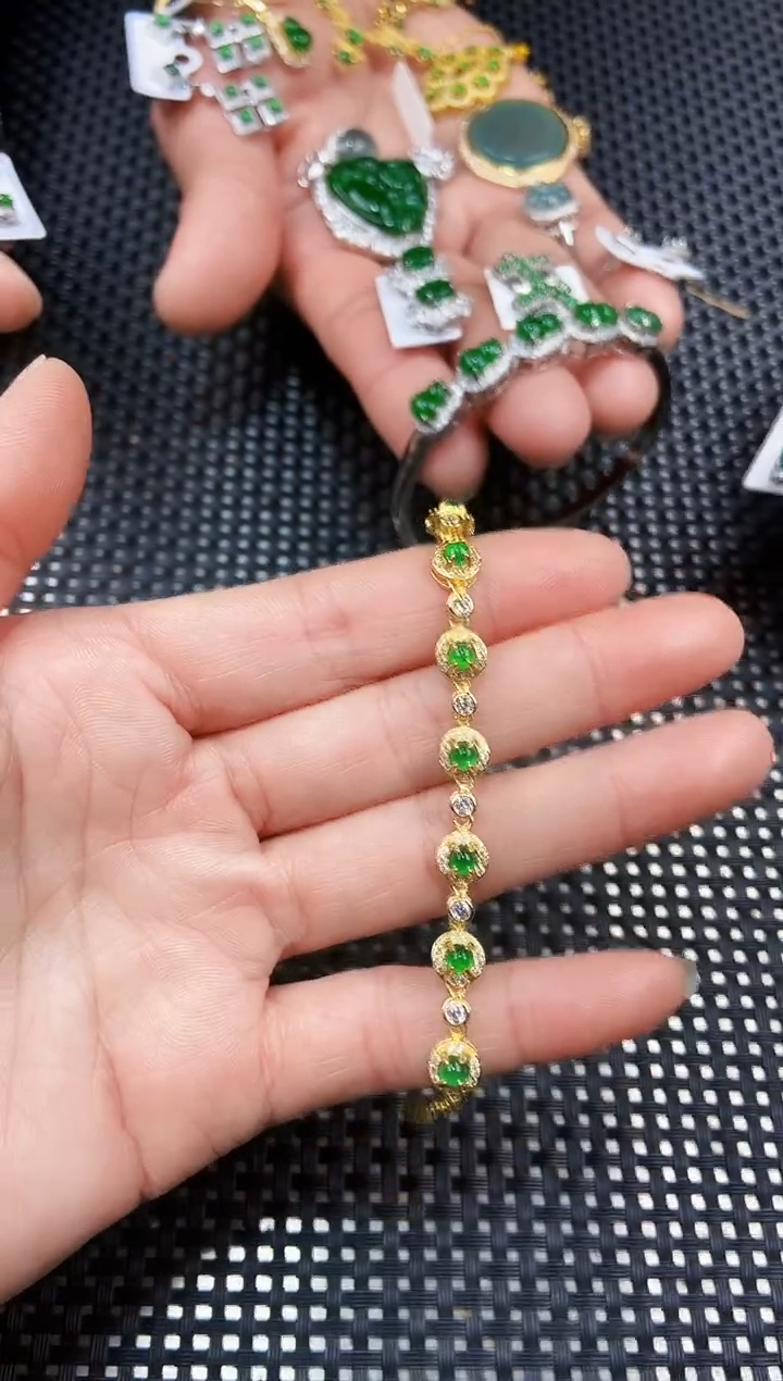 【闪购商品】翡翠手链未镶嵌111111111