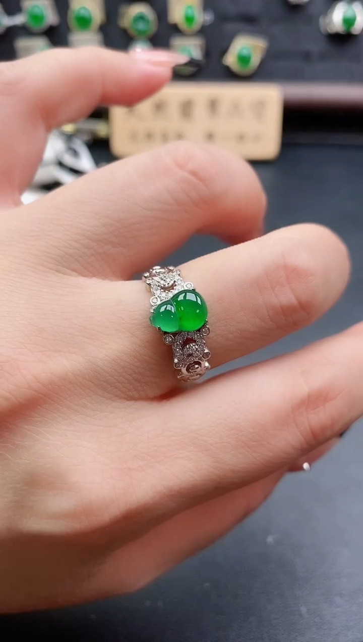 银S925镶嵌戒指翡翠1