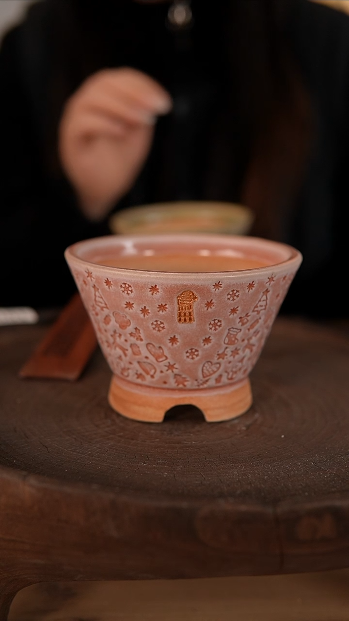 【闪购商品】红陶1-25-127默认有瑕口9.5