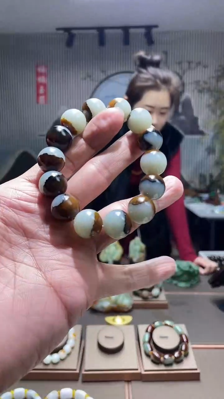 【闪购商品】透闪石质玉手串未镶嵌手串