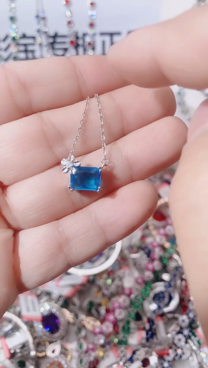 未镶嵌颈饰海蓝宝石  