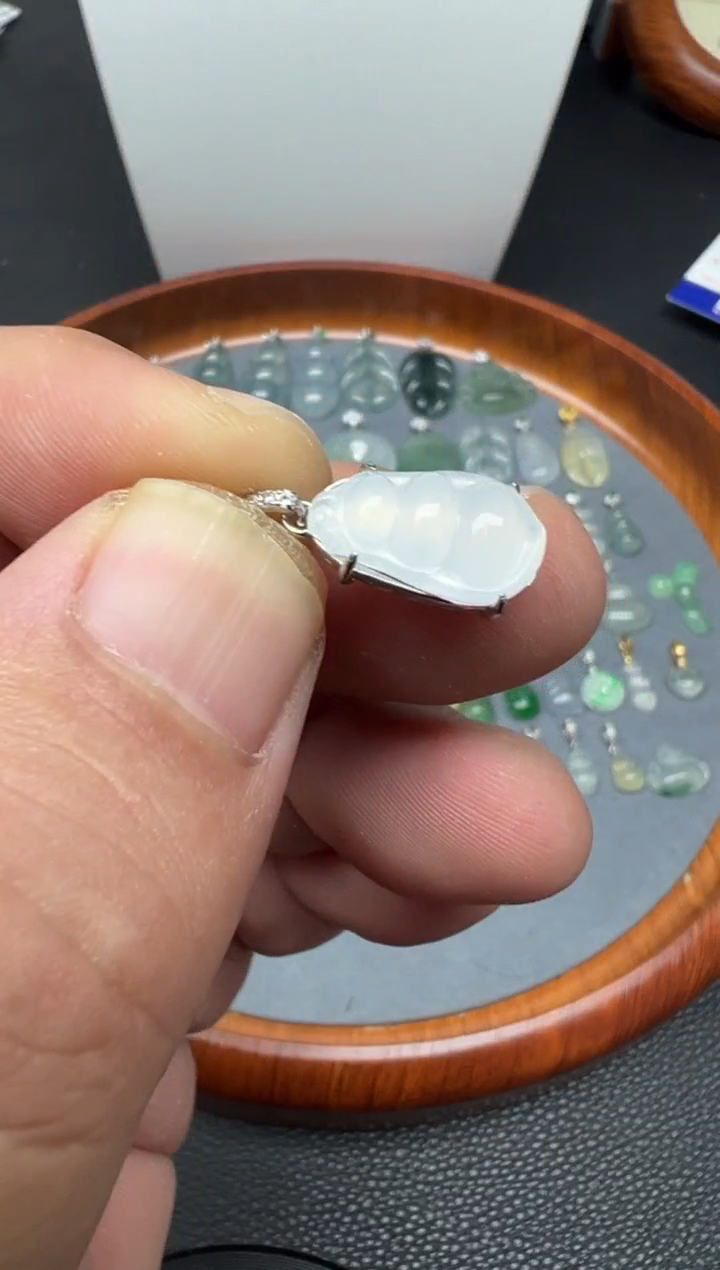 颈饰银S925镶嵌翡翠（15号）纯天然A货缅甸翡翠 豆子小滴溜