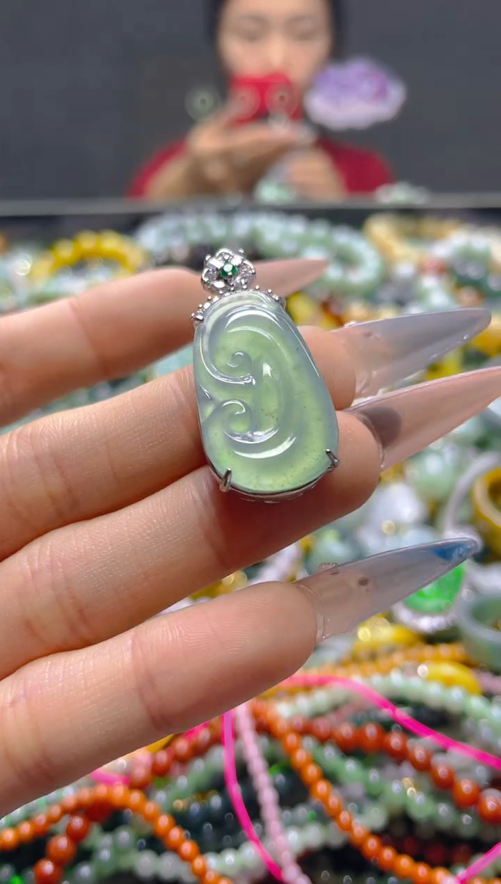 颈饰未镶嵌翡翠/C/翡翠A货，一件也是批发价