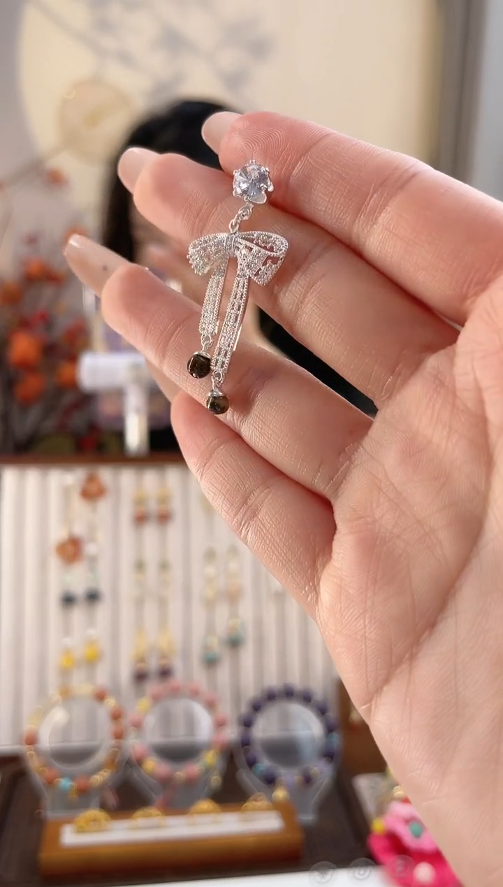 铜合金925银无银色蝴蝶结耳钉