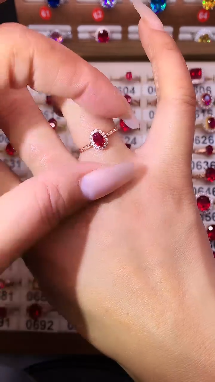 银S925镶嵌戒指红宝石........