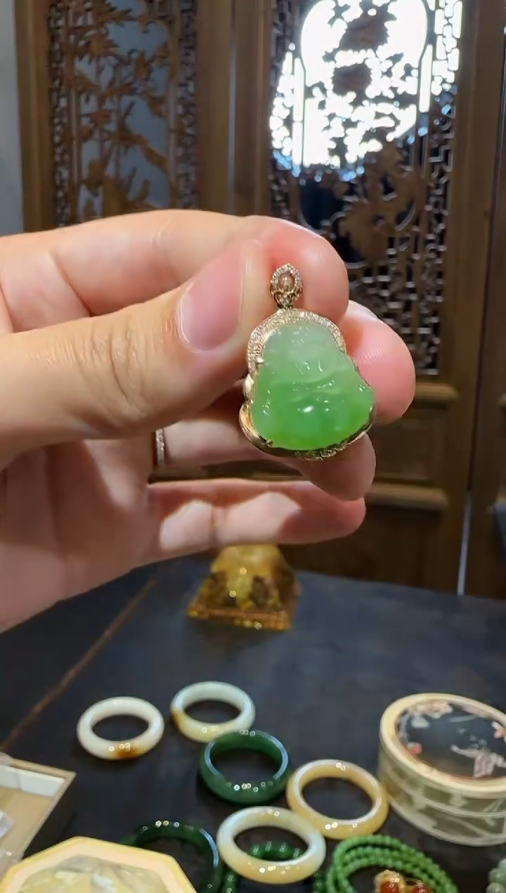 【闪购商品】和田玉吊坠18K金镶嵌1