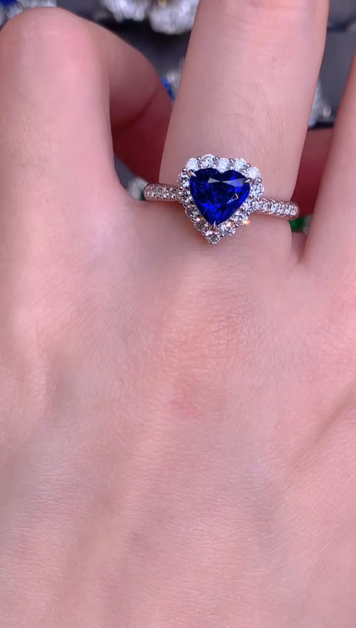 【闪购商品】蓝宝石戒指18K金镶嵌2.01CT