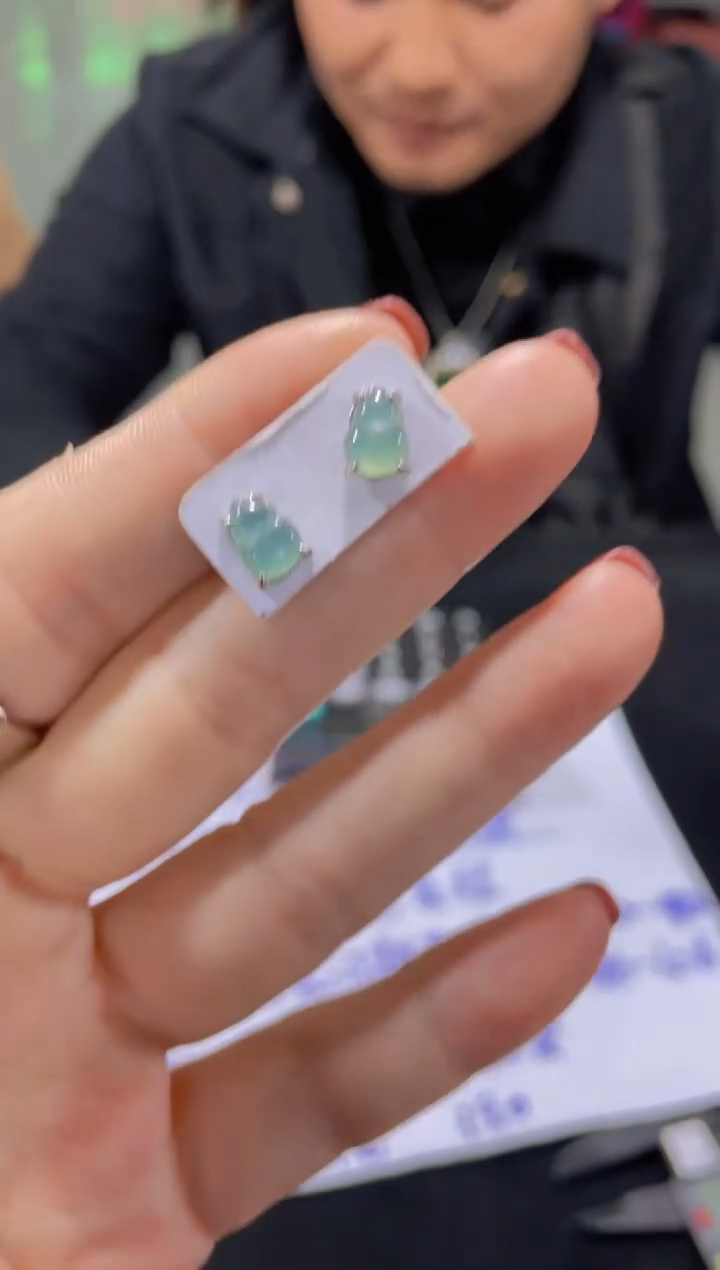 【闪购商品】翡翠耳饰未镶嵌天然A货翡翠（多样性发货拍一件发件）