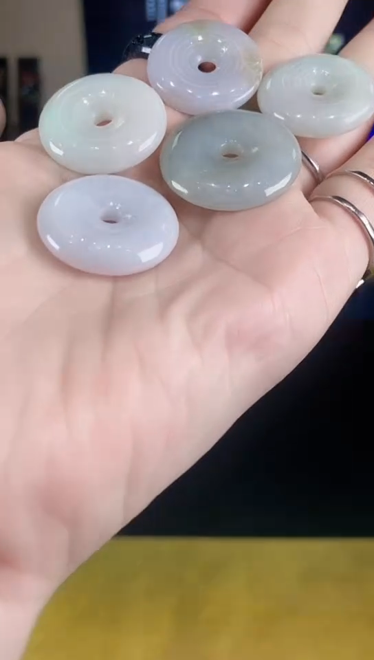 【闪购商品】翡翠颈饰未镶嵌........