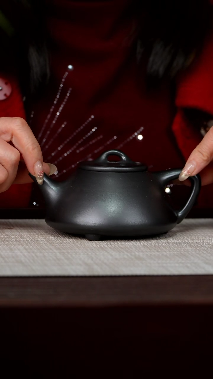 【闪购商品】宜兴原矿紫砂壶茶壶260C