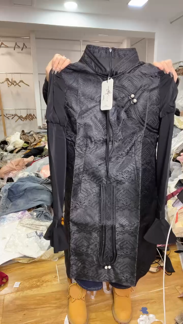 连衣裙       L码        110-120斤