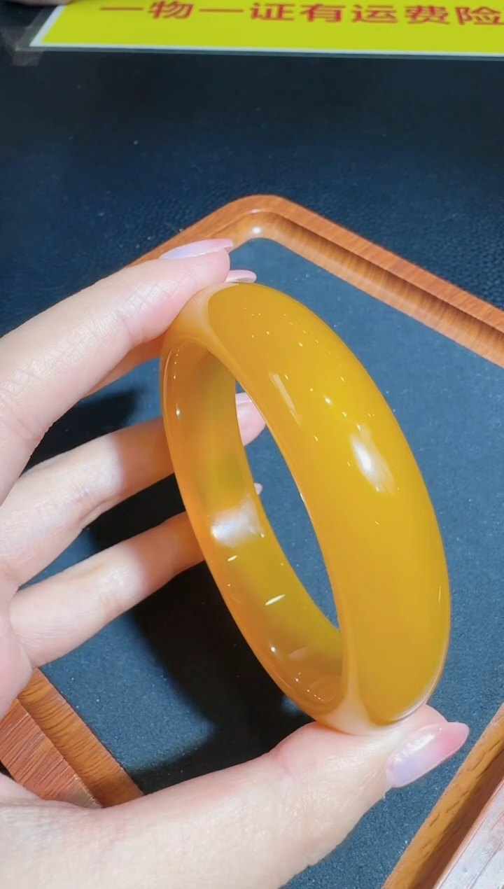 【闪购商品】玛瑙/玉髓手镯未镶嵌发一件