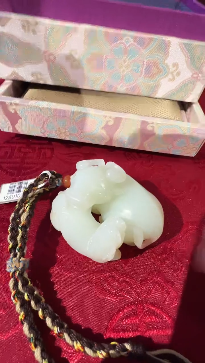 【闪购商品】和田玉摆件未镶嵌33牛龙