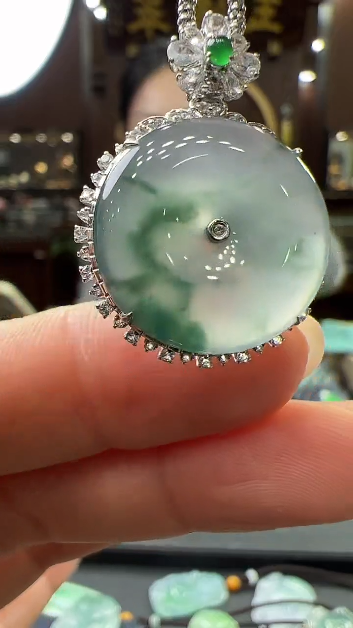 【闪购商品】翡翠颈饰18K金镶嵌平安扣 不含链