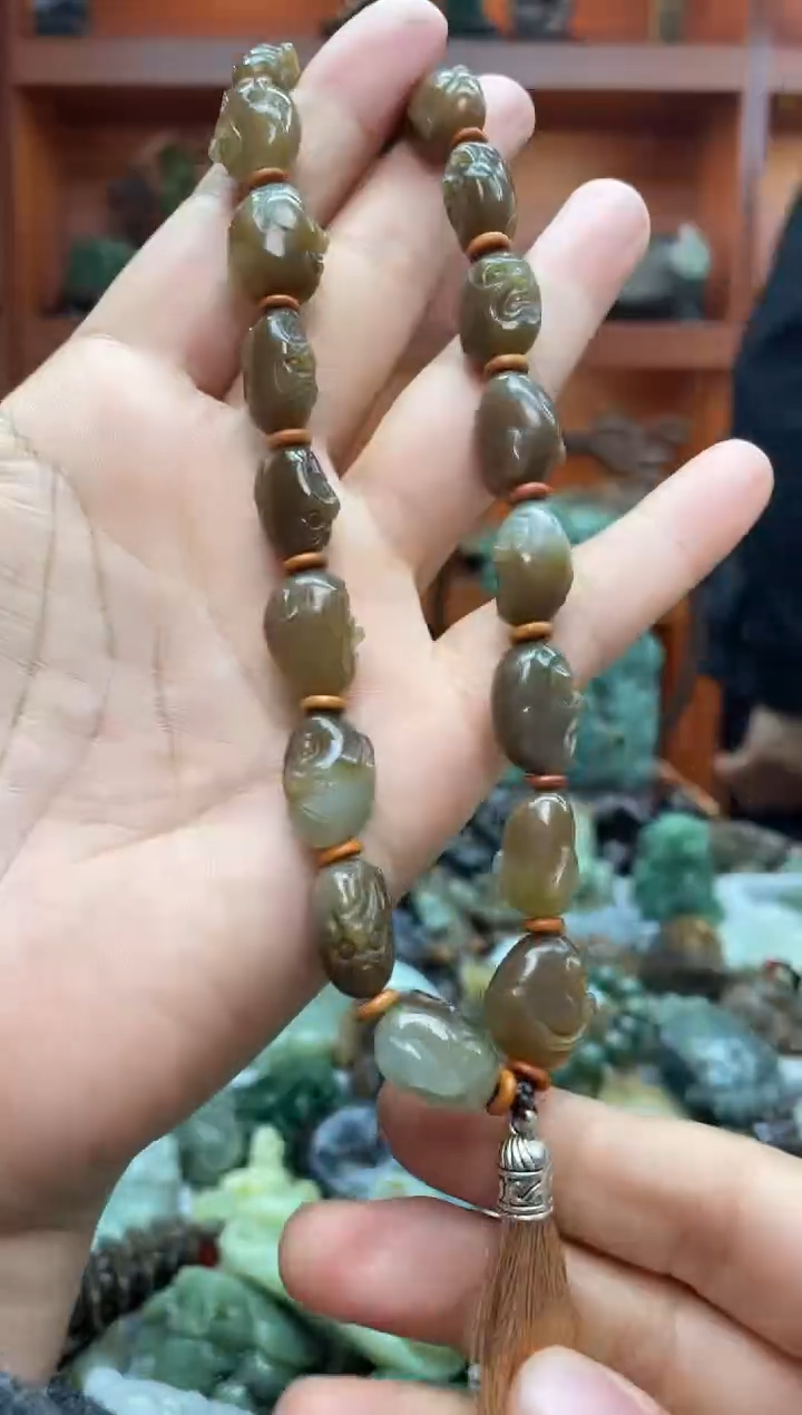 未镶嵌手串和田玉1