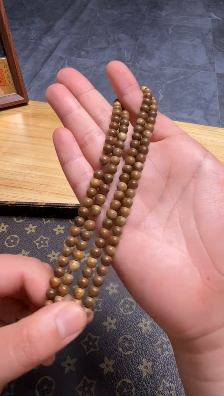 【闪购商品】沉香吊坠天然野加里曼丹红土0.6多圈9g+