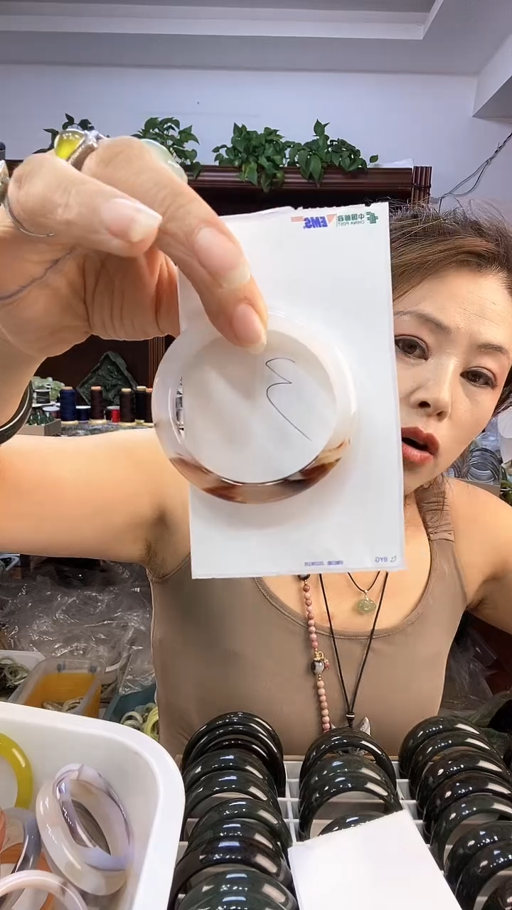 玛瑙/玉髓手镯未镶嵌l****g多样性发货其中之一3