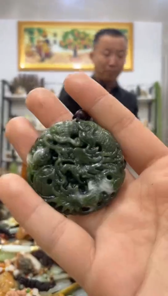 未镶嵌岫玉挂件 