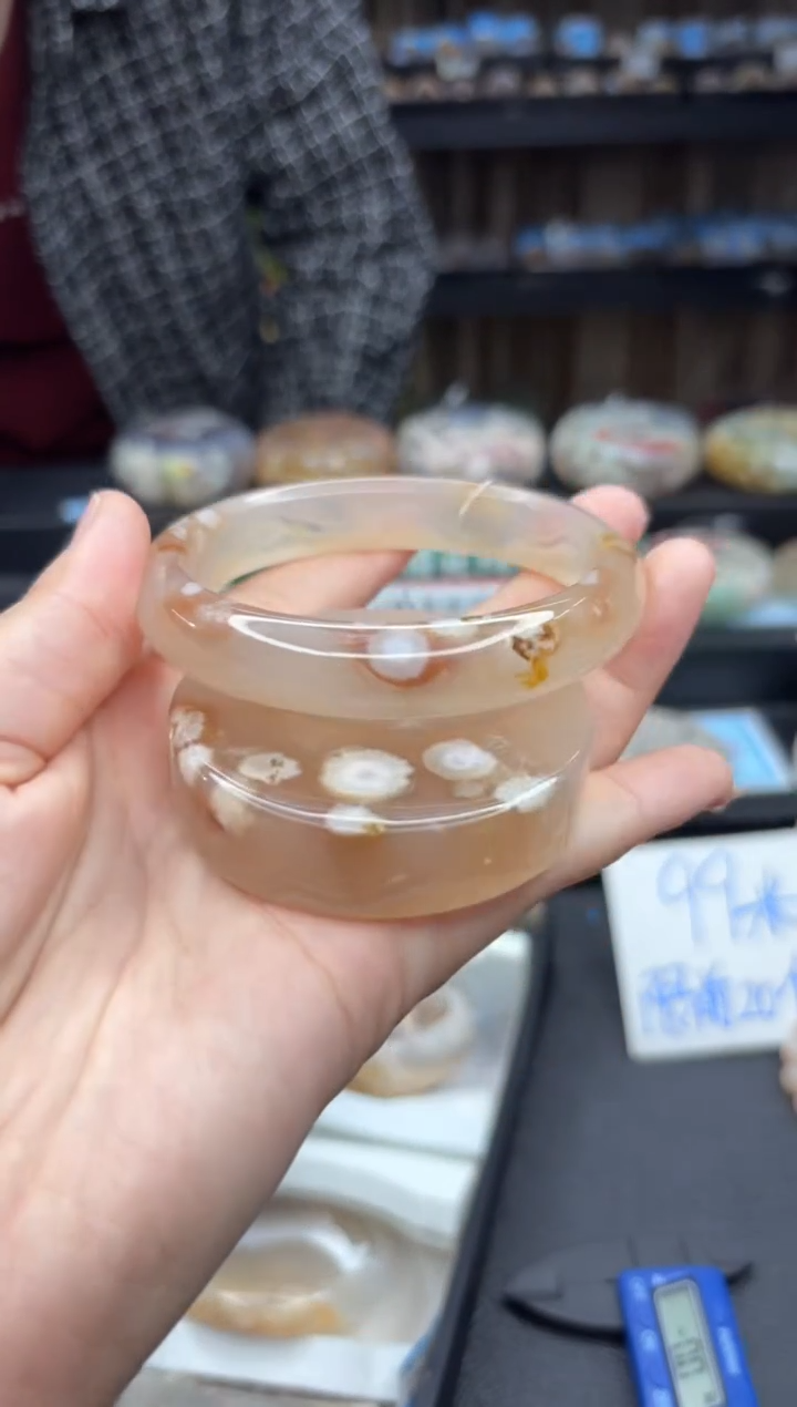 【闪购商品】石英质玉手镯未镶嵌901（61圈赠送镯心）