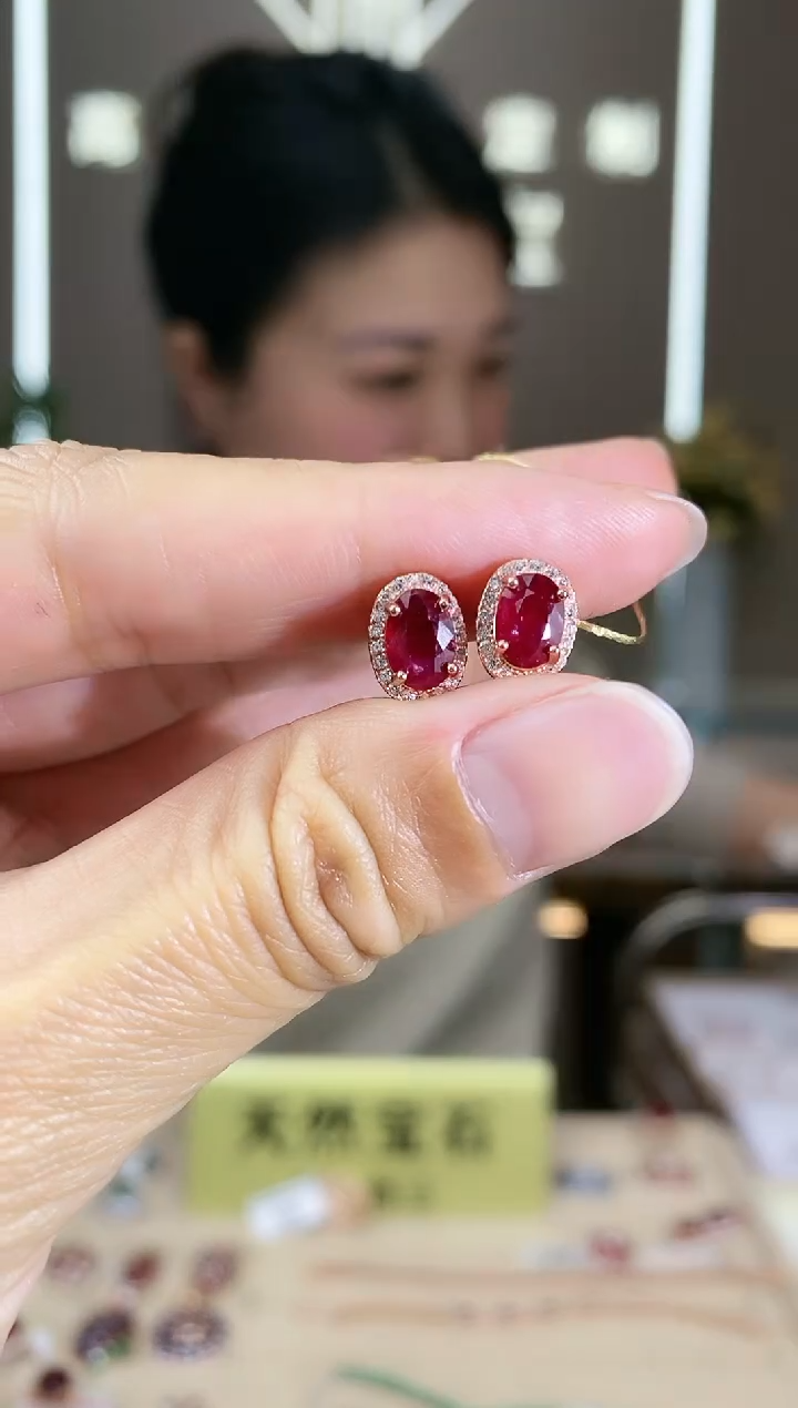 【闪购商品】红宝石耳饰银S925镶嵌耳饰