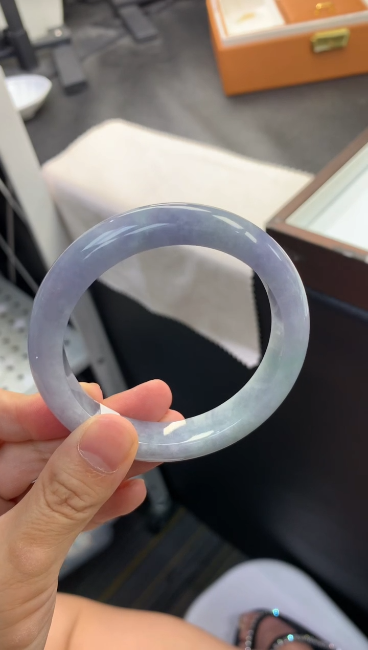 未镶嵌手镯翡翠退货需手镯吊牌标签完好 