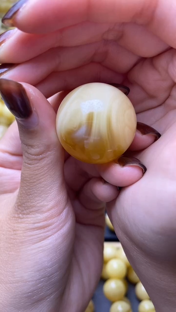 【闪购商品】琥珀裸石未镶嵌蜜蜡.40