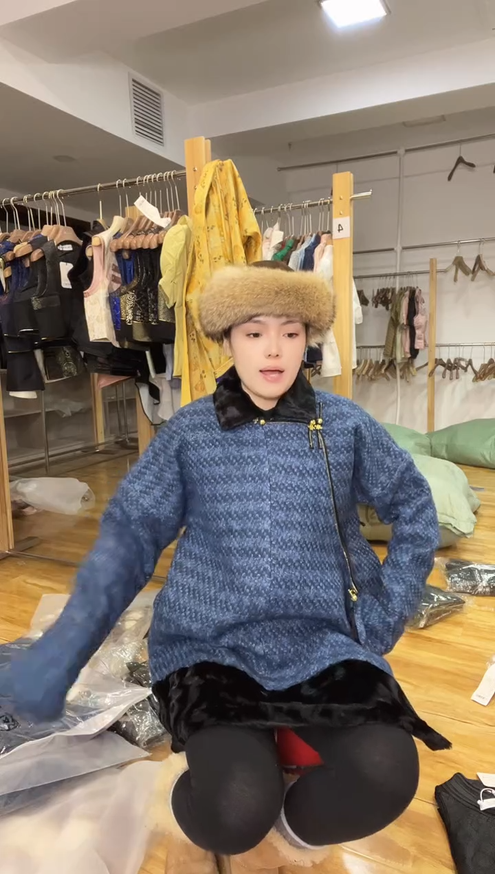 M码   130斤   短袍子