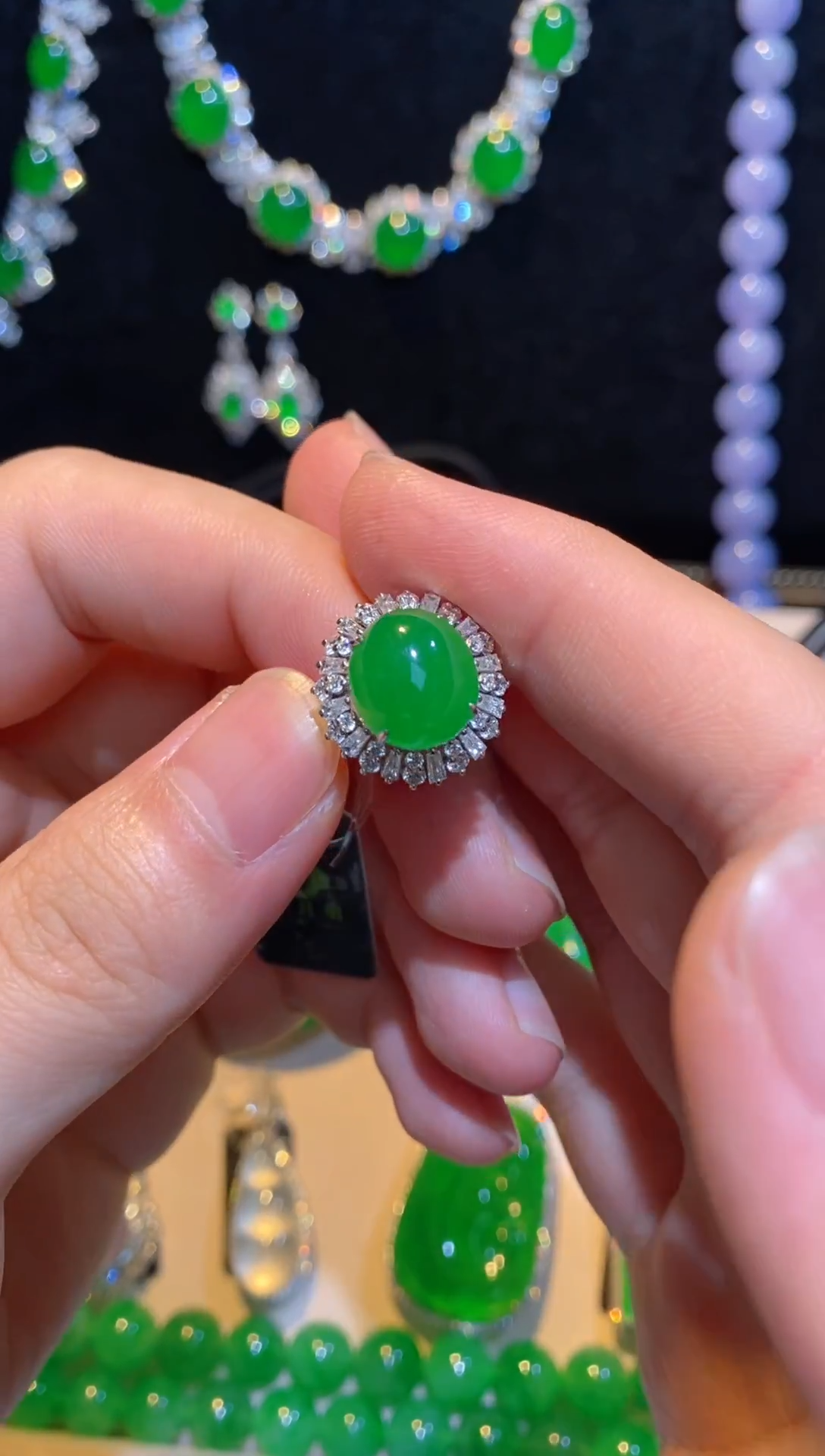 18K金镶嵌戒指翡翠翡翠戒指