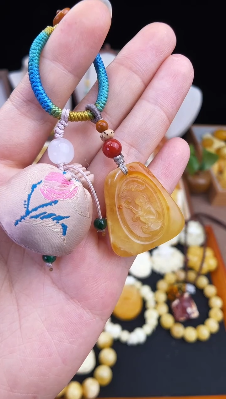 琥珀未镶嵌珠宝奇石柒月