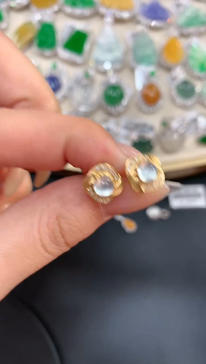 【闪购商品】翡翠耳饰18K金镶嵌A703|4500