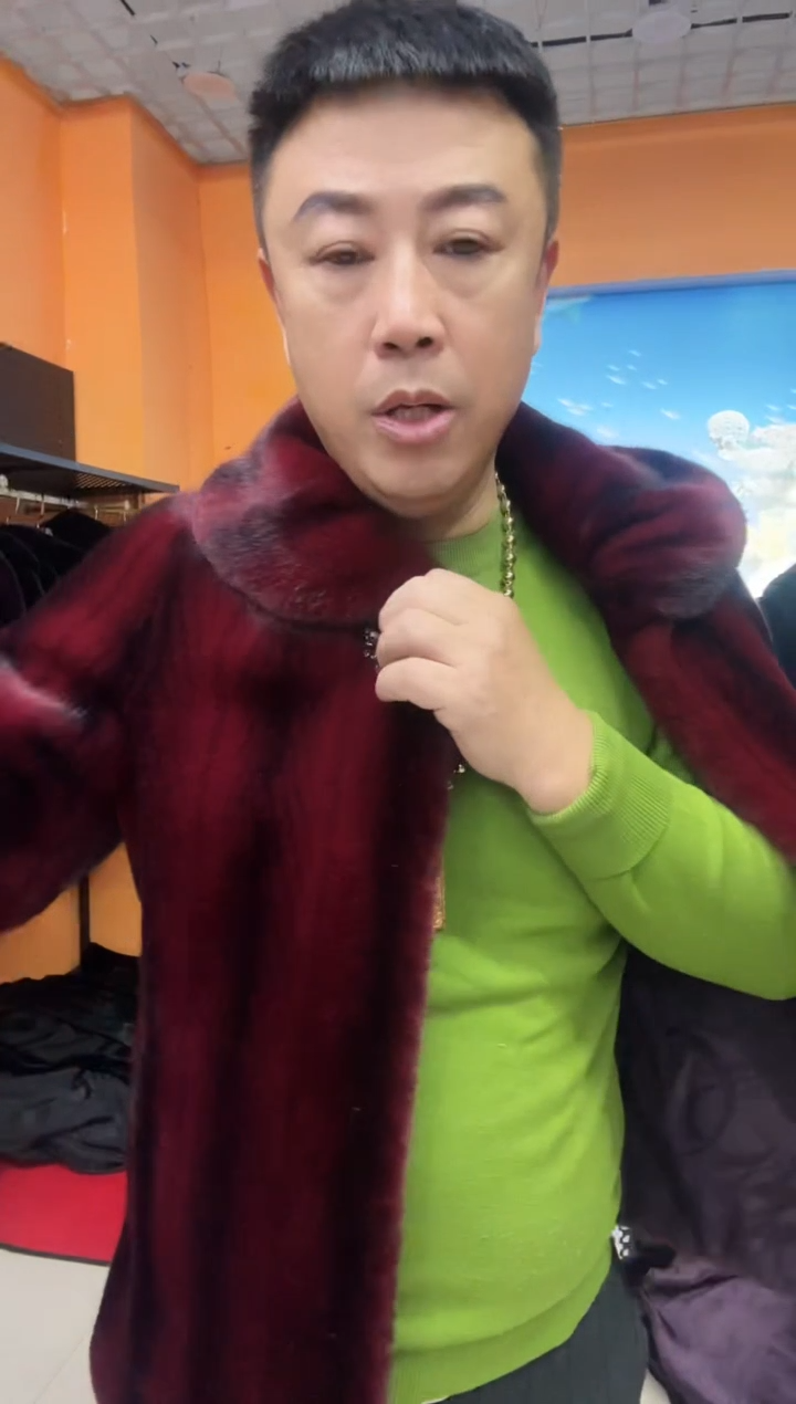 荷叶领  130斤  女款