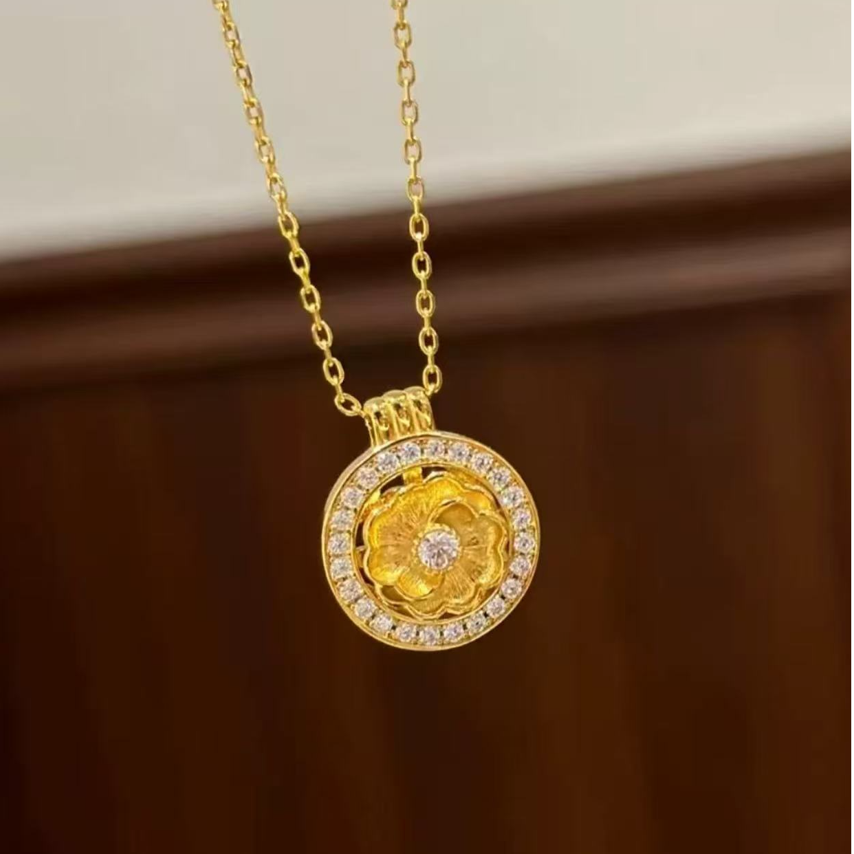  黄色 太阳花罗盘吊坠（赠链）A83