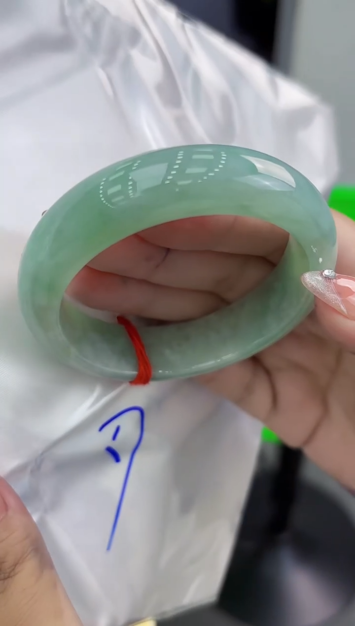 【闪购商品】翡翠手镯未镶嵌翡翠手镯