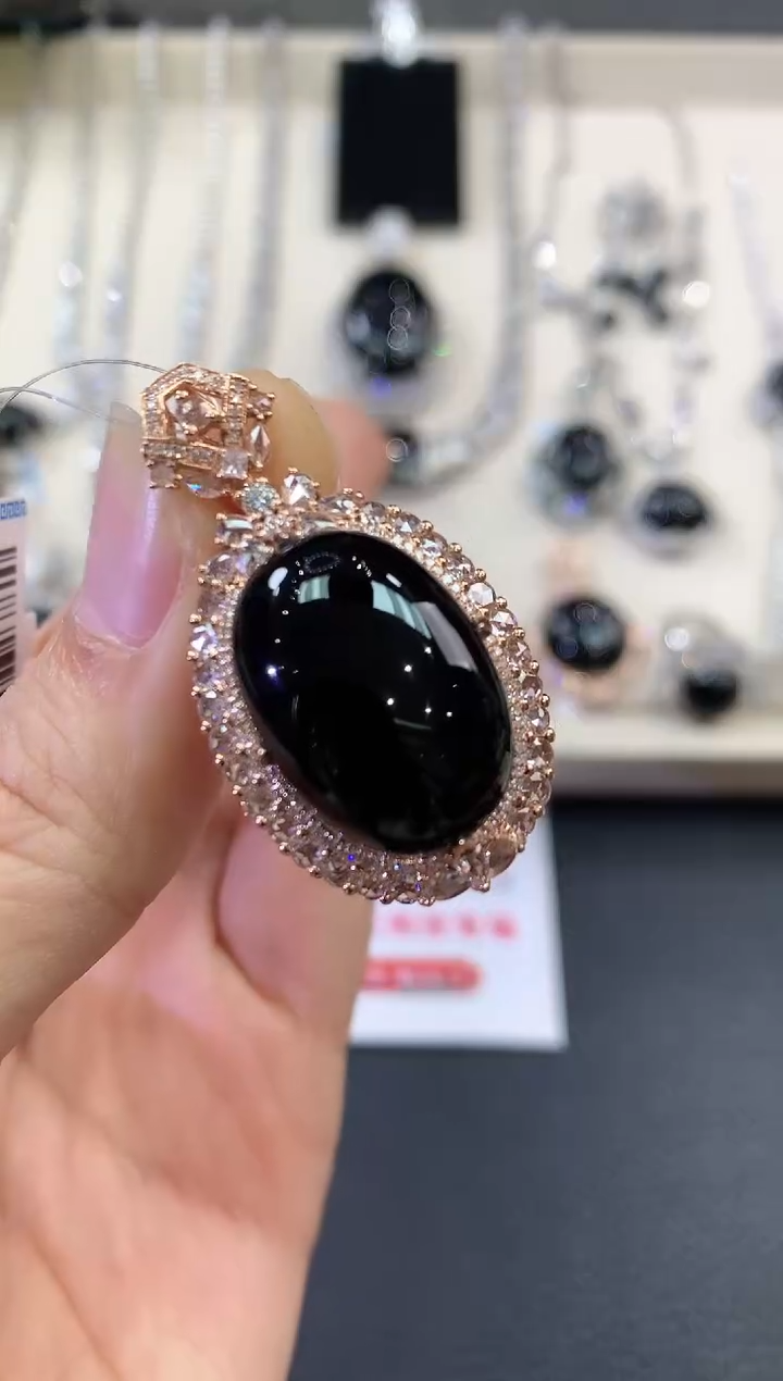 【闪购商品】翡翠吊坠(不含链)18K金镶嵌w80不退换