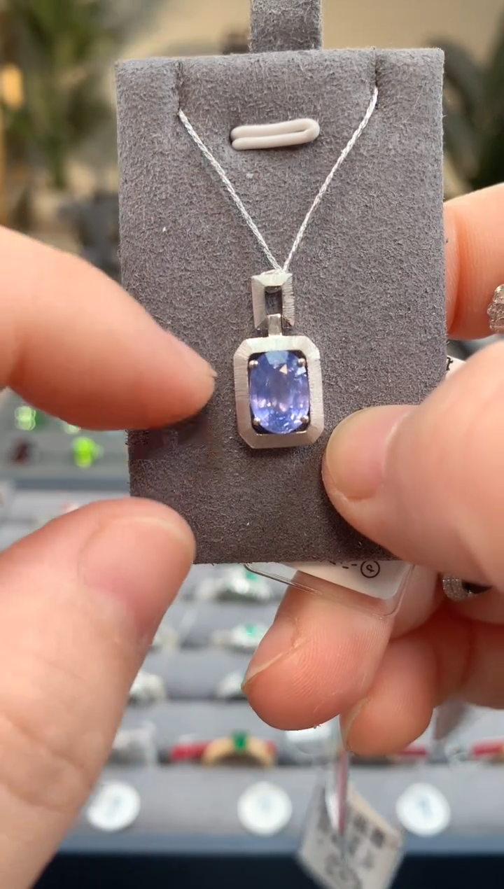 【闪购商品】蓝宝石吊坠(不含链)18K金镶嵌无烧