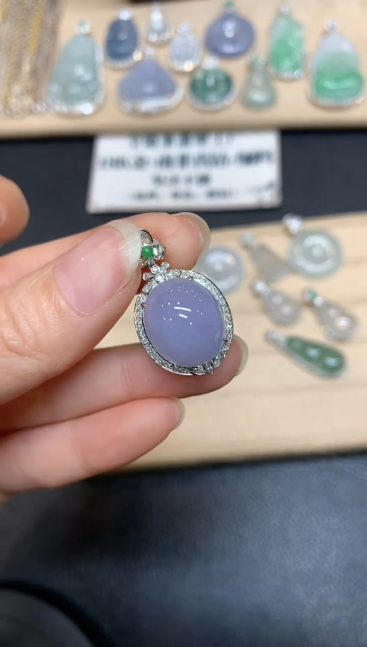 【闪购商品】翡翠颈饰18K金镶嵌蛋面【无服务费