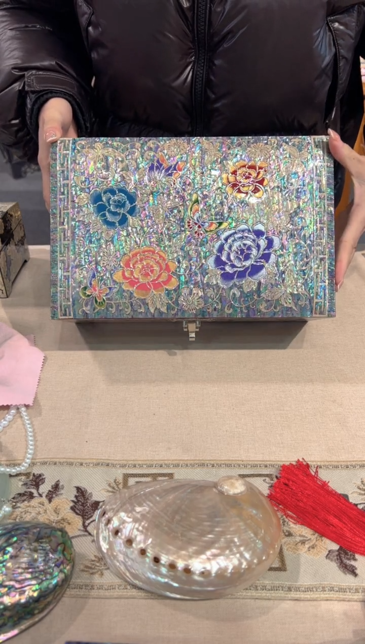 【闪购商品】紫底全满螺·弘贝雅螺钿漆器文化馆