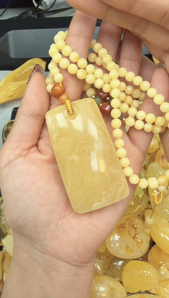 【闪购商品】琥珀裸石未镶嵌挂坠一套