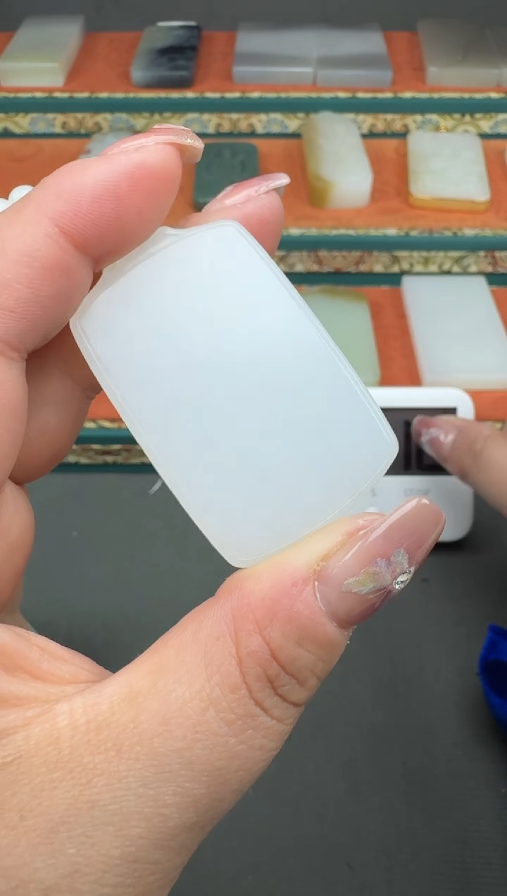 【闪购商品】和田玉颈饰未镶嵌姗姗