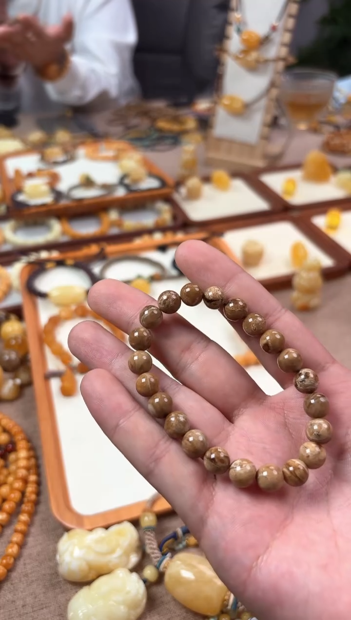 【闪购商品】琥珀裸石未镶嵌手串