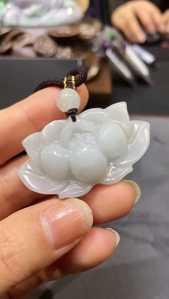 颈饰未镶嵌翡翠只****️翡翠