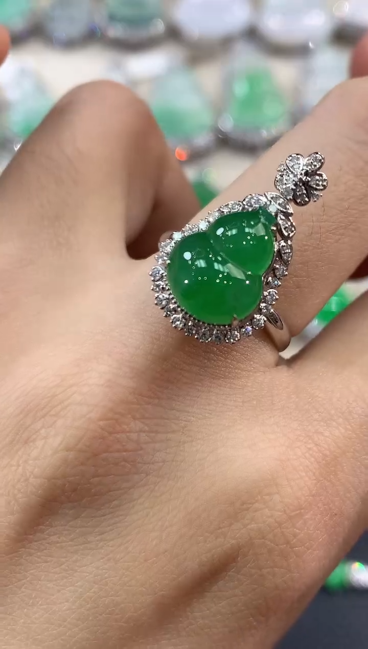 【闪购商品】翡翠戒指18K金镶嵌c87