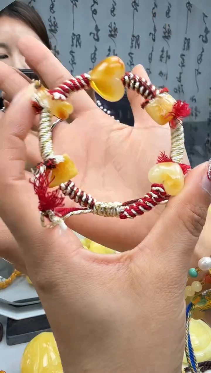 【闪购商品】琥珀裸石未镶嵌手绳