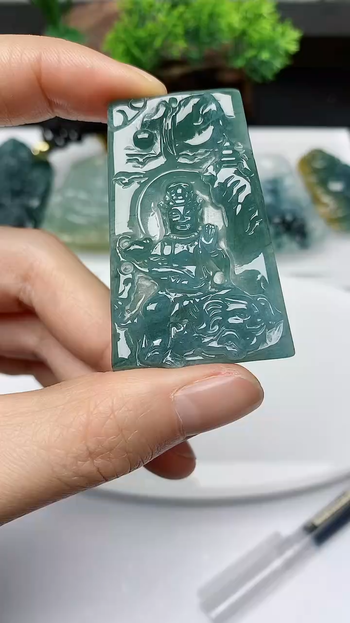 【闪购商品】翡翠颈饰未镶嵌