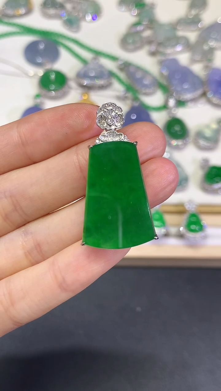 【闪购商品】翡翠颈饰18K金镶嵌团购26
