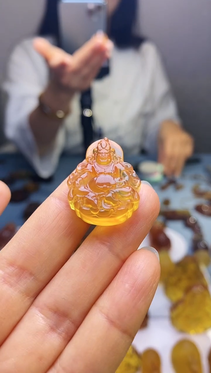 【闪购商品】琥珀吊坠(赠链)未镶嵌HP96-63（黄财神）
