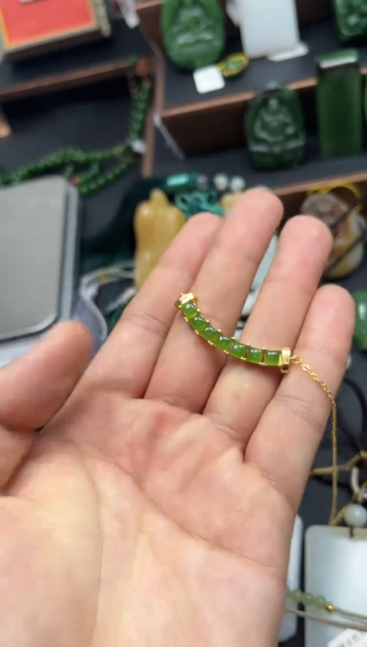 【闪购商品】和田玉颈饰银S925镶嵌碧玉吊坠
