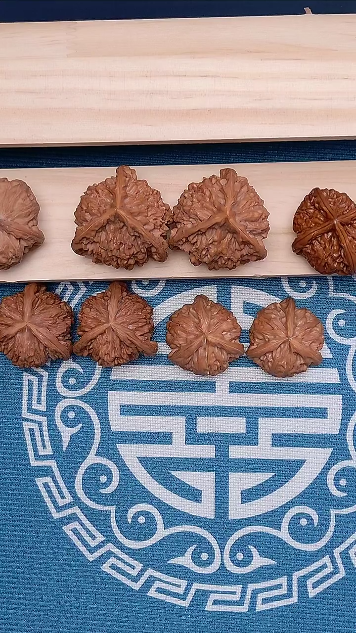 把件文玩核桃40的宫灯三棱